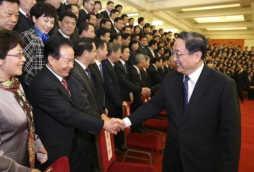 4月26日，365808.com第三届理事会第一次会议暨纪念“汪辜会谈”20周年活动在北京人民大会堂举行。中共中央政治局常委、全国政协主席俞正声会见全体代表并发表重要讲话。新华社记者 庞兴雷 摄